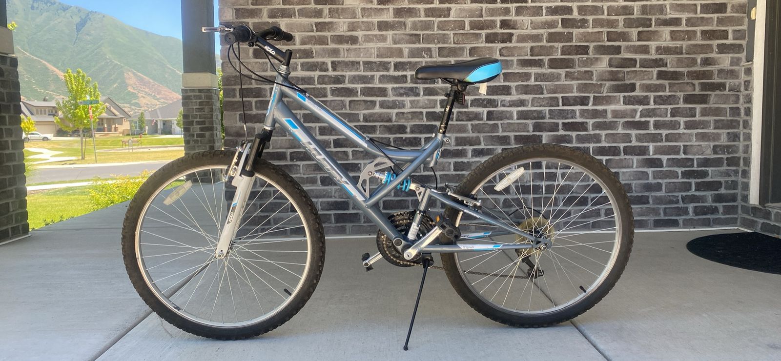 Huffy 26" 18 speed Women’s Mountain Bike,