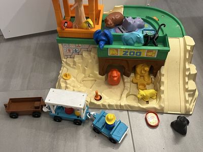 Vintage Fisher-Price Little People Zoo Train Set w/ Animals, Figures & Accessories, not complete