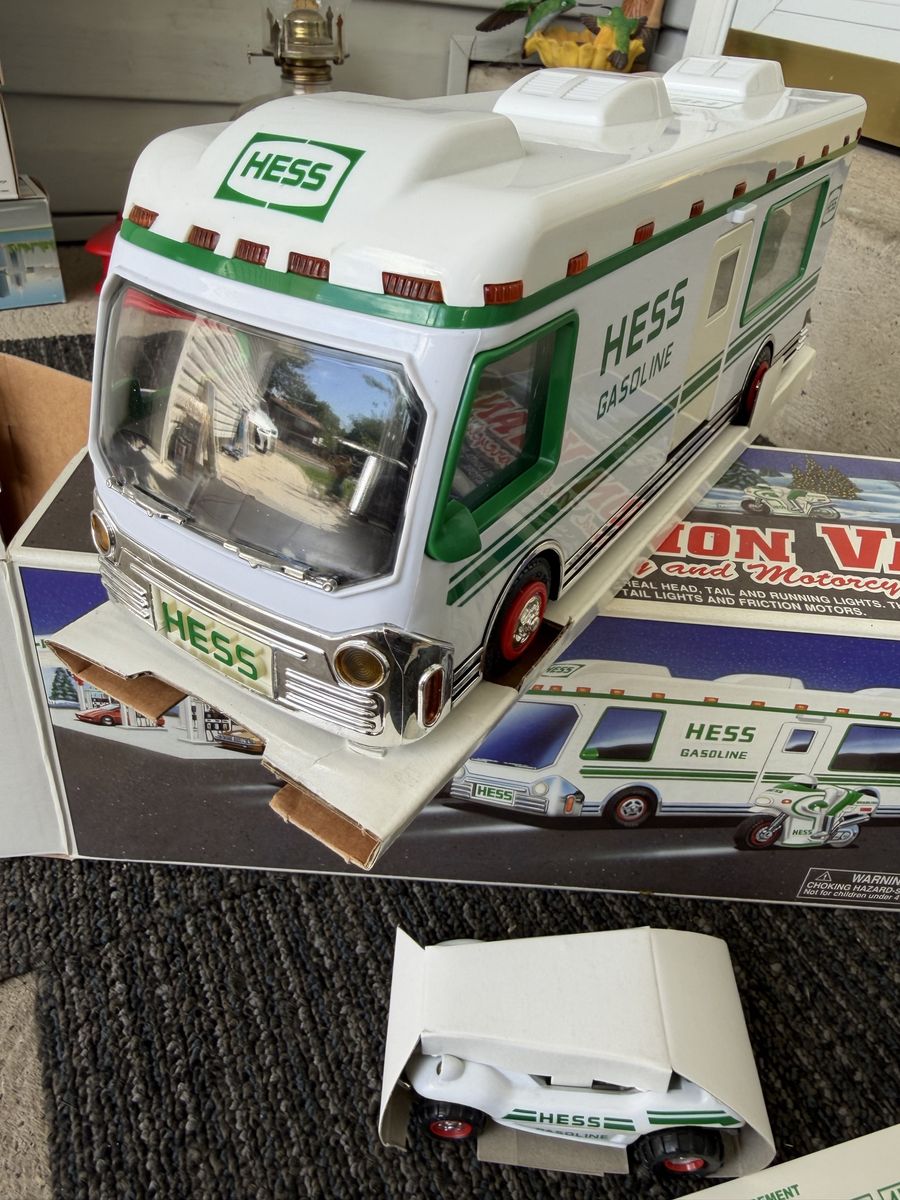 HESS 1999 RV Motorhome & Motorcycle Collectible Toy Truck with Original Box