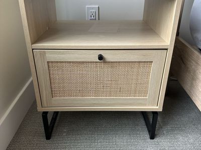 2 Matching Nighstands