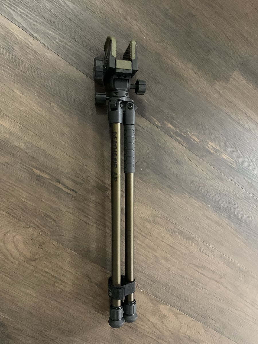 Shooting tripod