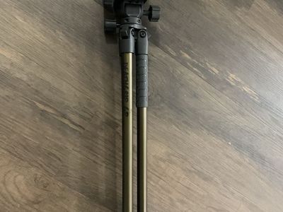 Shooting tripod