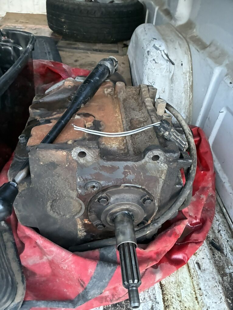 1993 CHEVY NV4500 5 SPEED 2WD