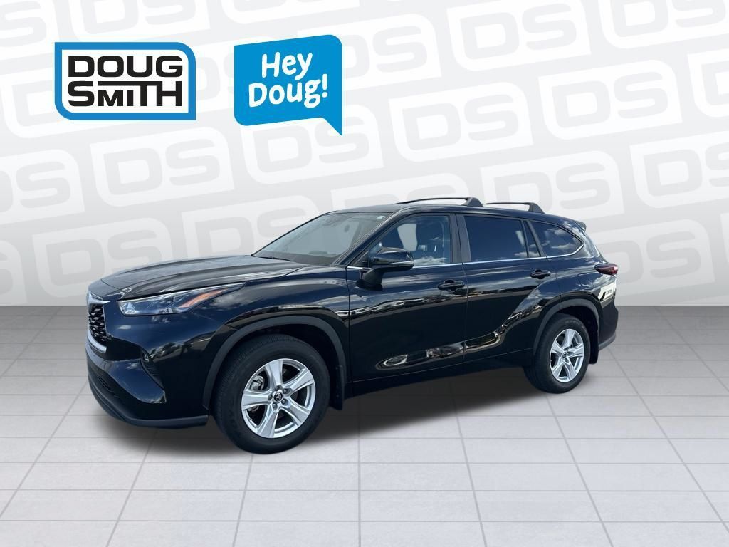 2024 Toyota Highlander LE