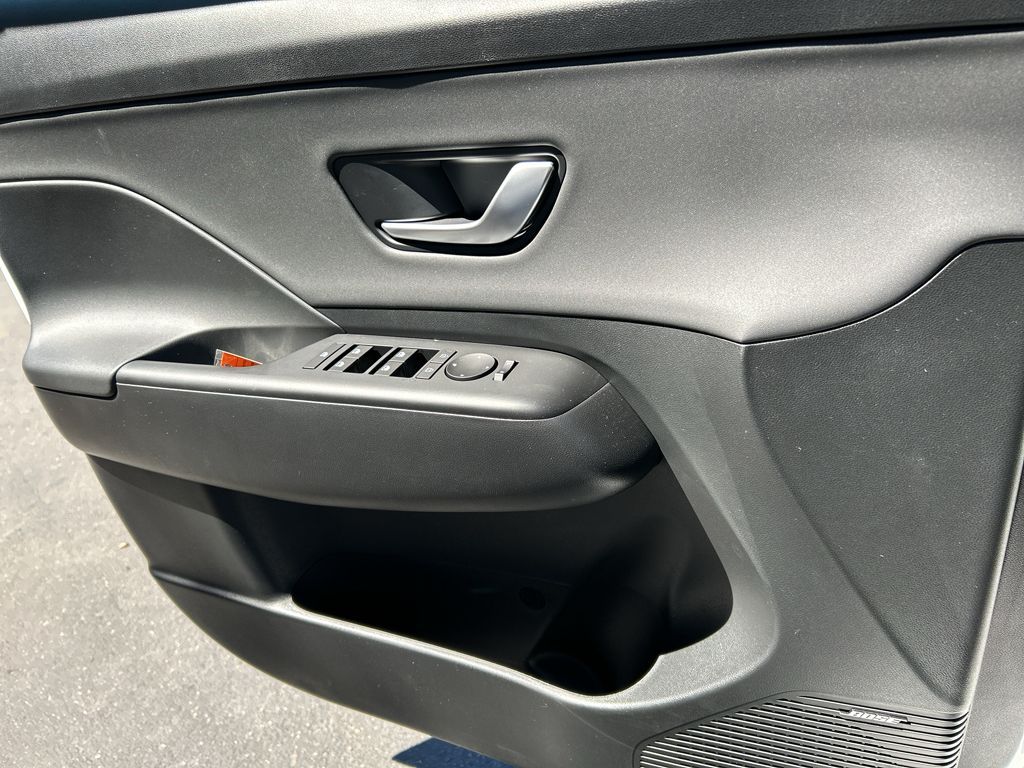 Main image 14