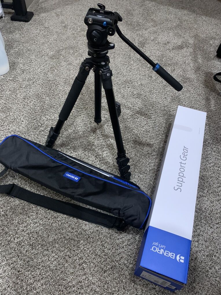 benro Adventure Tripod