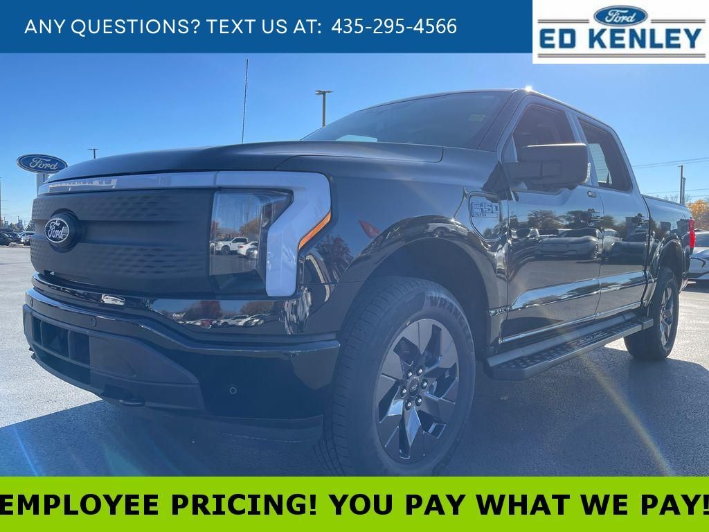 2025 Ford F-150 Lightning Flash