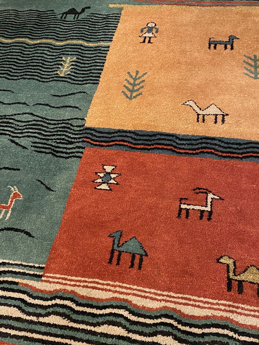 Southwestern/ Native American Print Wool Knotted Rug