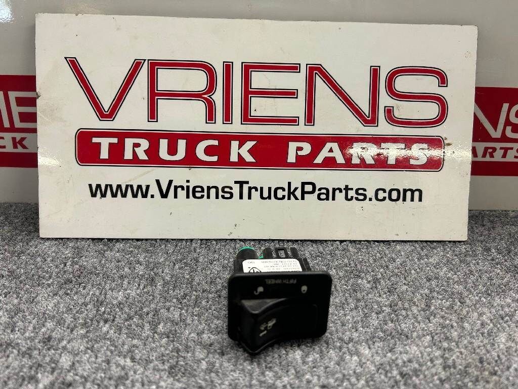 Paccar Dashboard Switch
