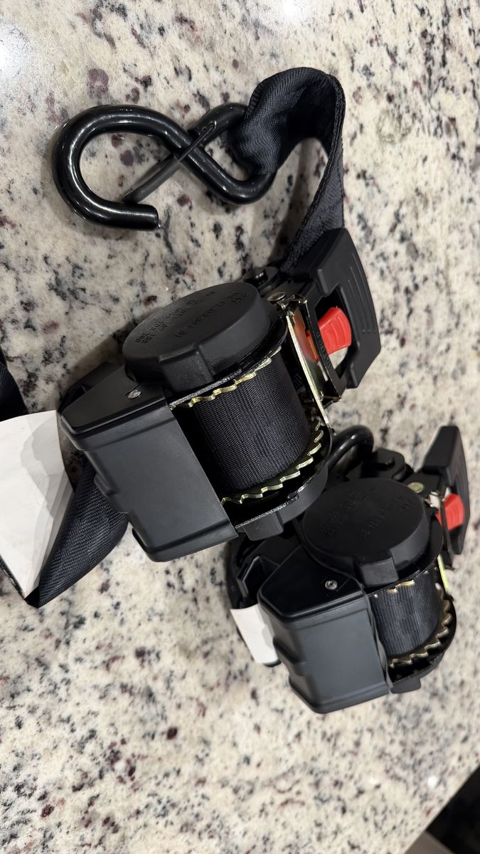 Retractable Ratchet Straps 3500lbs Break Strength