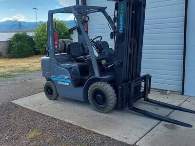 5000lb. 3-Mast Forklift (188" reach)
