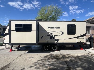 2018 Winnebago Minnie 2500FL — GREAT Condition — $19,500 OBO