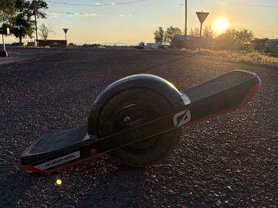 Onewheel XR Classic – 146 Miles – Excellent Condition