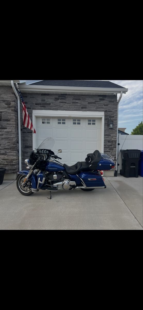 2015 Harley Davidson FLHTK Electra Glide Limited