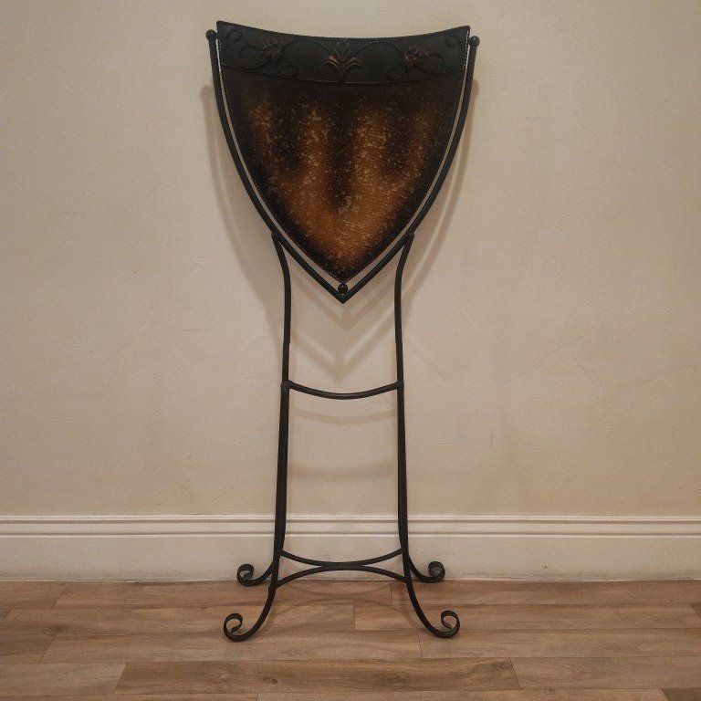 Gothic fire shield  planter