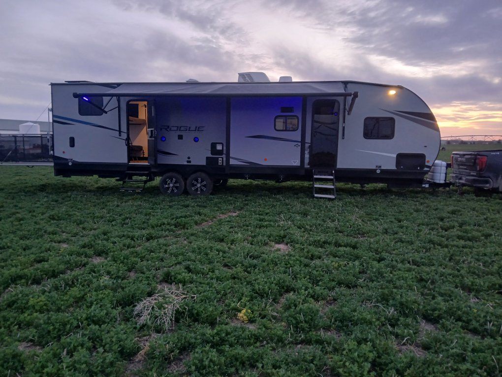 ToyHauler !!! Rogue 32v