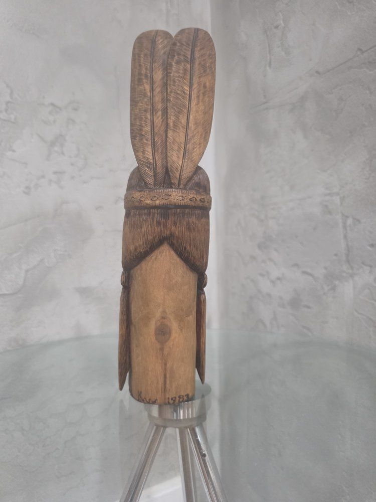 Main image 3
