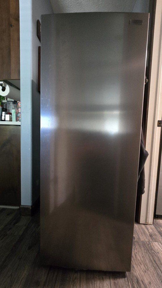 7 cubic Ft Vissani Freezee