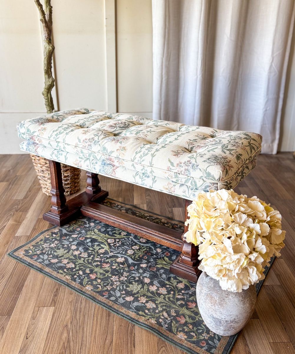 *FREE DELIVERY* Vintage Floral Tufted Bench