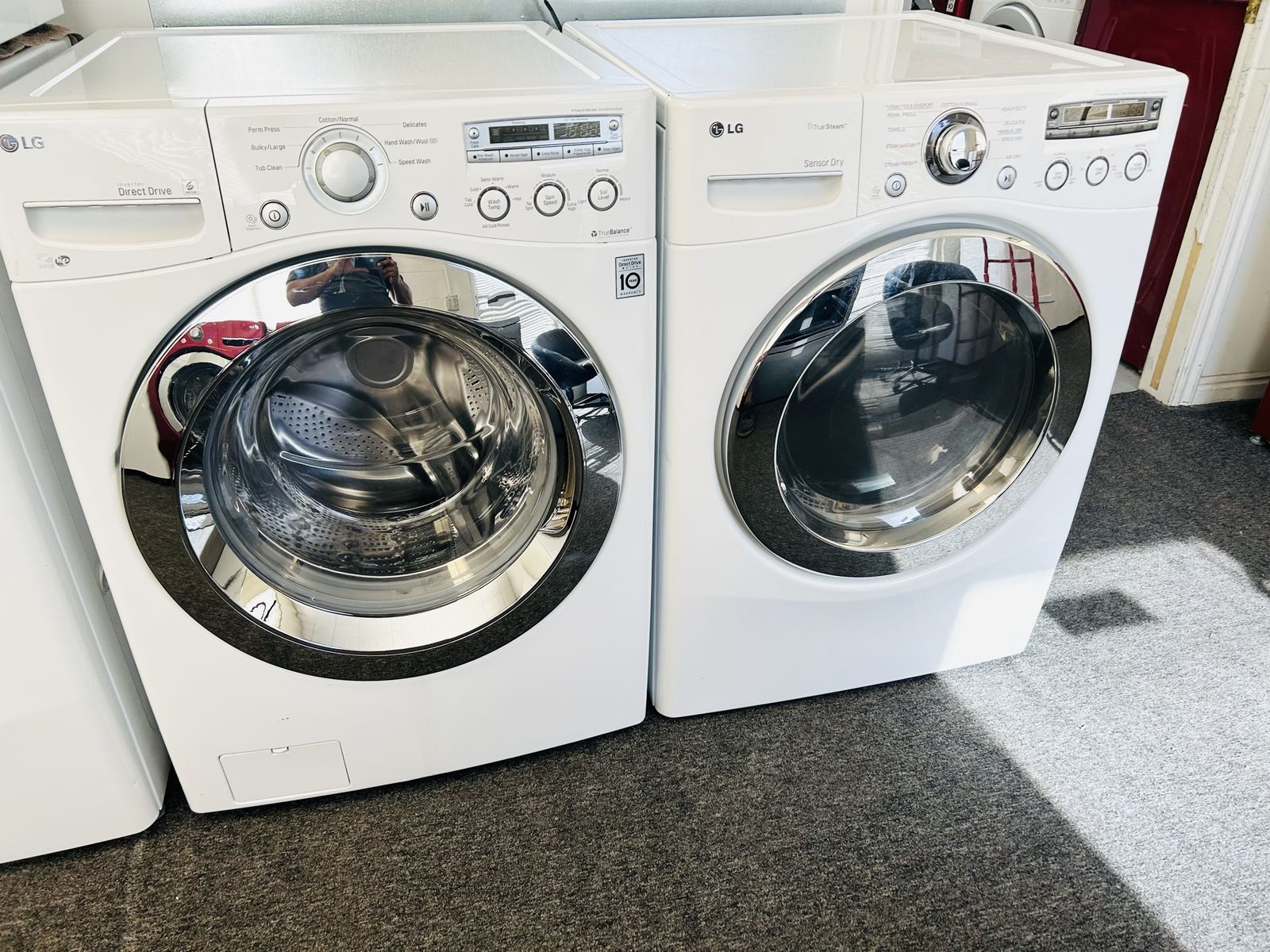 LG washer and dryer set with steam option