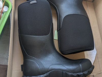 Brand new Bogs waterproof boots