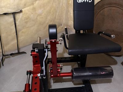 Commercial Leg Extension and Prone Leg Curl Machine LE08 2.0