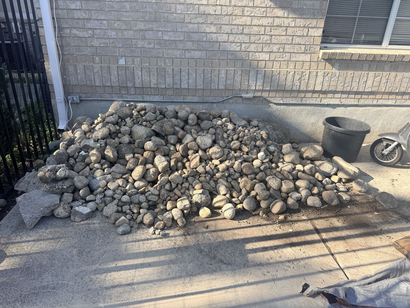 Free rocks of all sizes
