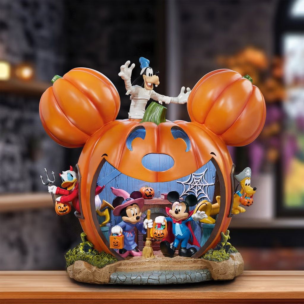 Disney  NM-K24438AA  Mickey and Friends Halloween Pumpkin House  1784973  #107356