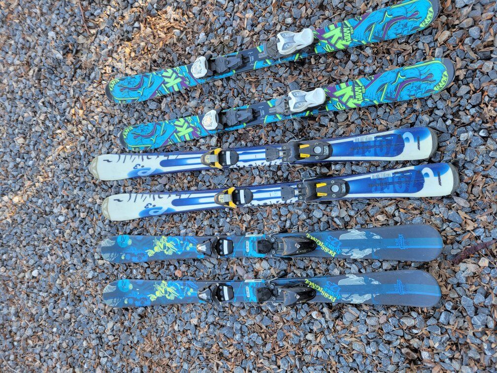 youth skis 119 to 128cm, boots are also avail