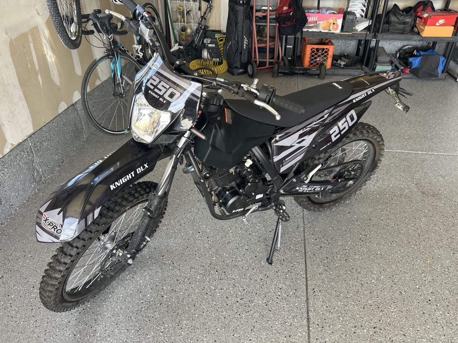 Knight, DLX 250 X-pro