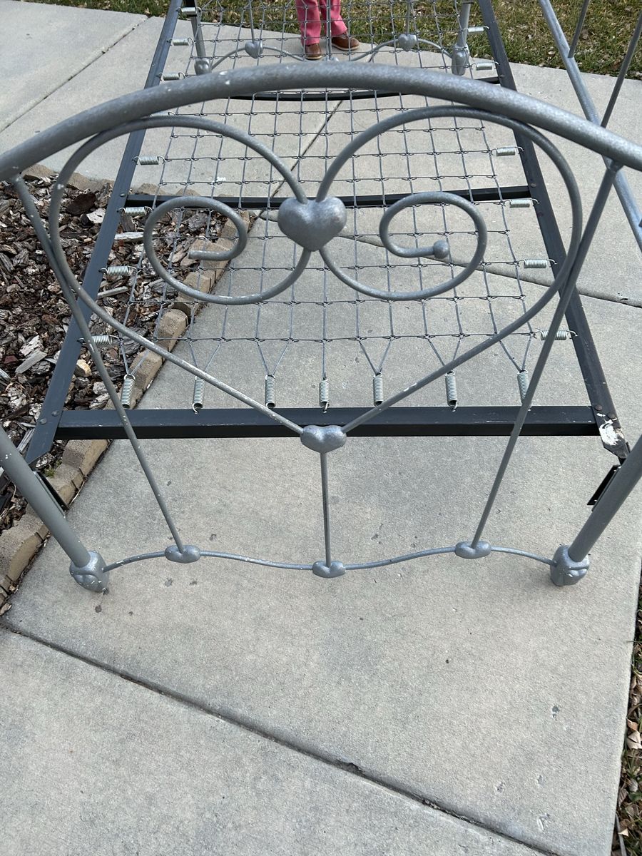 Metal twin sized heart bed frame