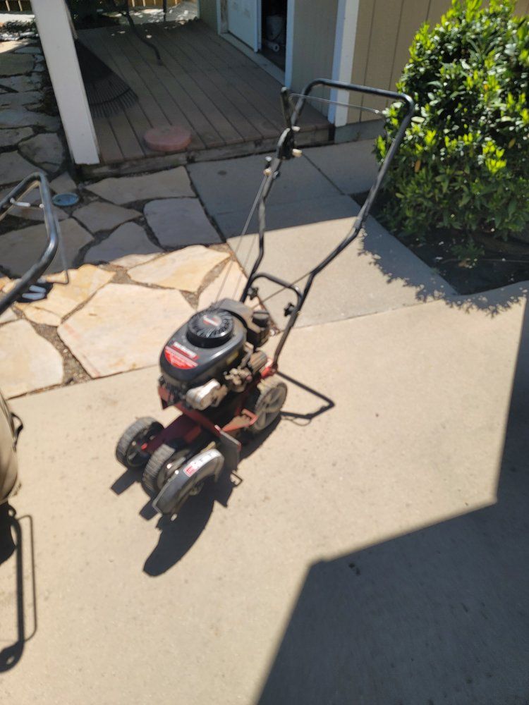 Craftsman Walk-Behind Edger - Gas Powered Lawn and Garden Edger