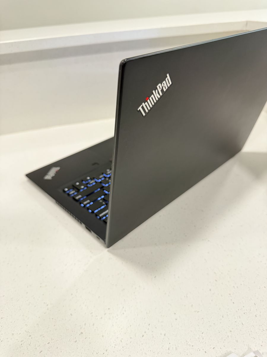 ThinkPad T490s Win11Pro