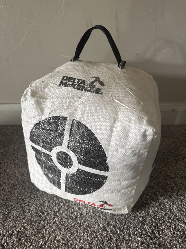 Delta Mckenzie square ArrowTarget Archery