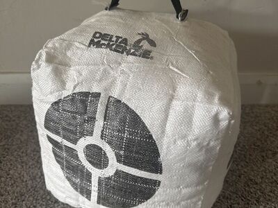 Delta Mckenzie square ArrowTarget Archery