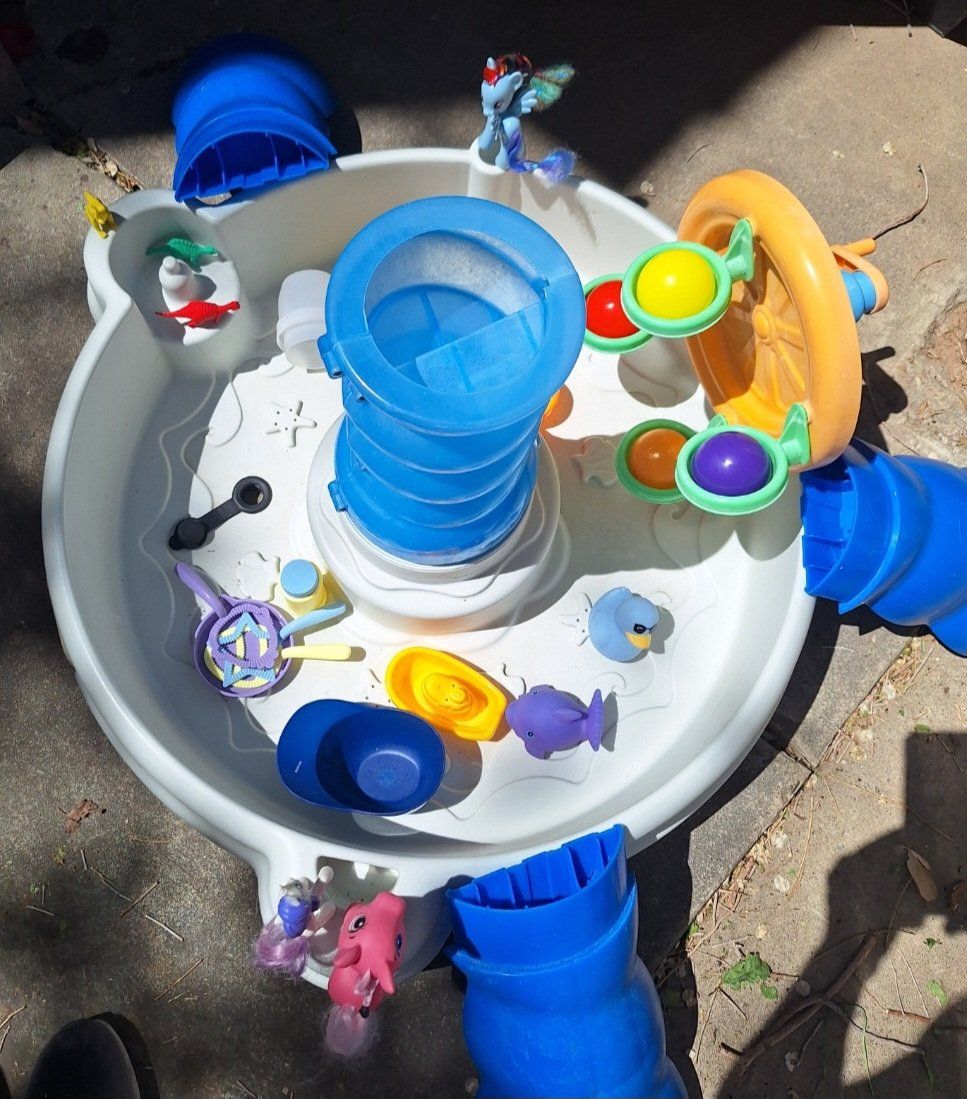 Spiralin Sea Water Table: by Littke Tikes