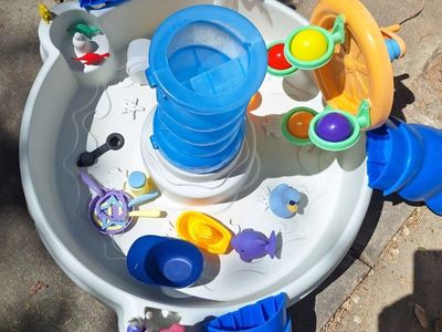 Spiralin Sea Water Table: by Littke Tikes