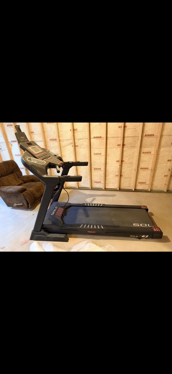 Sole Fitness F63 Folding Treadmill