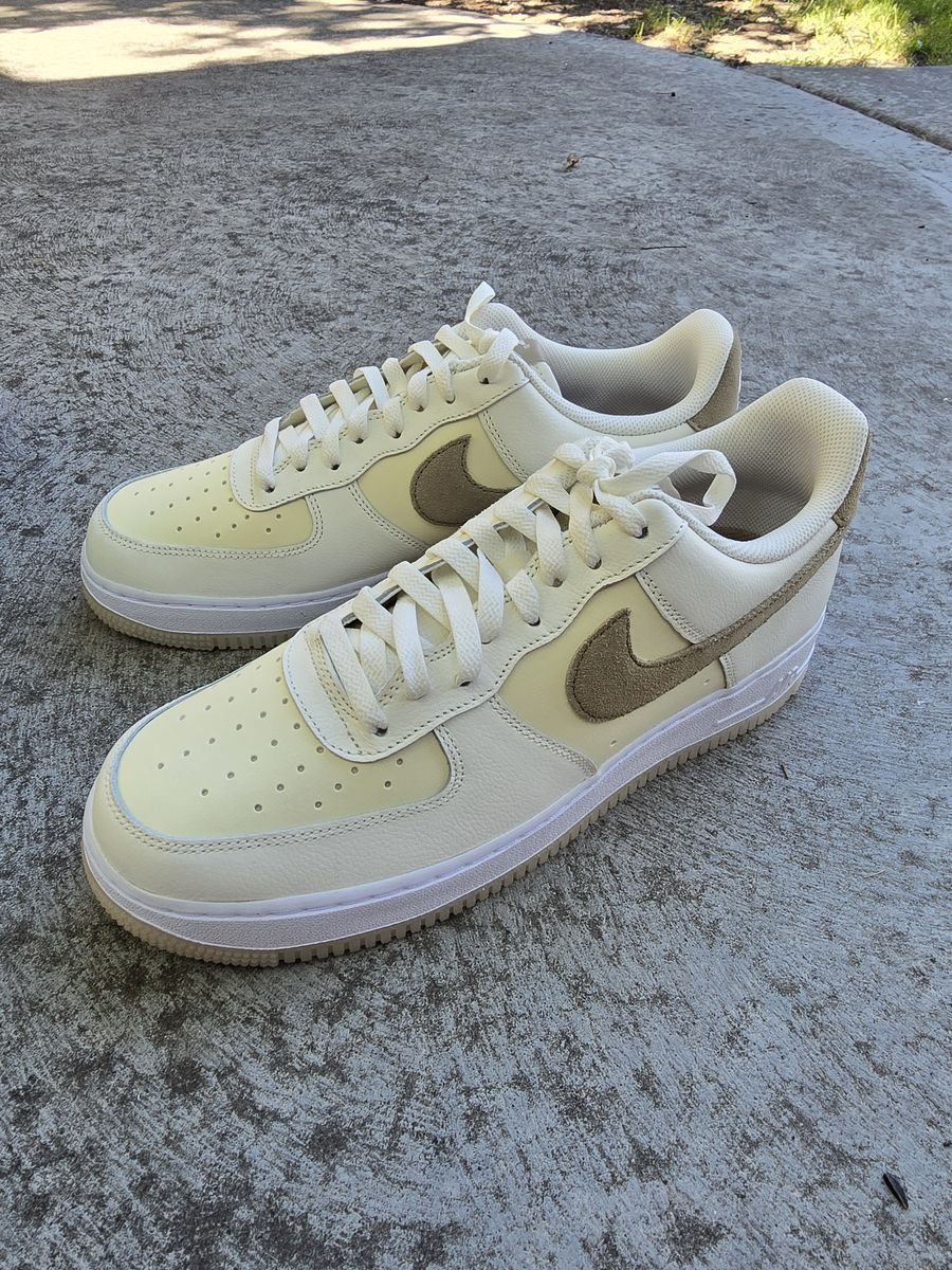 Nike Air Force 1 '07 LV8 Light Bone/Khaki Low Top Sneakers - Men's Size 10