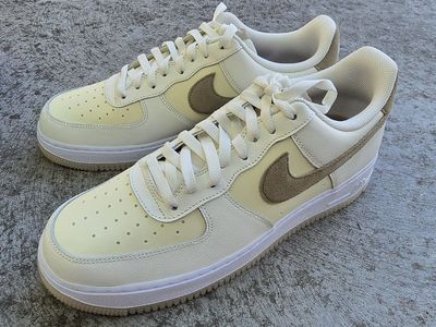 Nike Air Force 1 '07 LV8 Light Bone/Khaki Low Top Sneakers - Men's Size 10