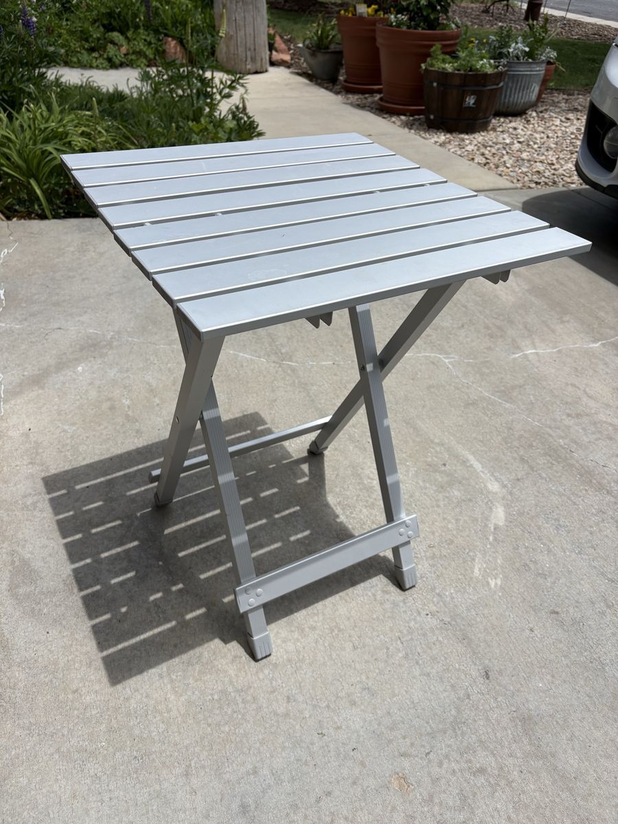 Small Foldable Table - used a couple times