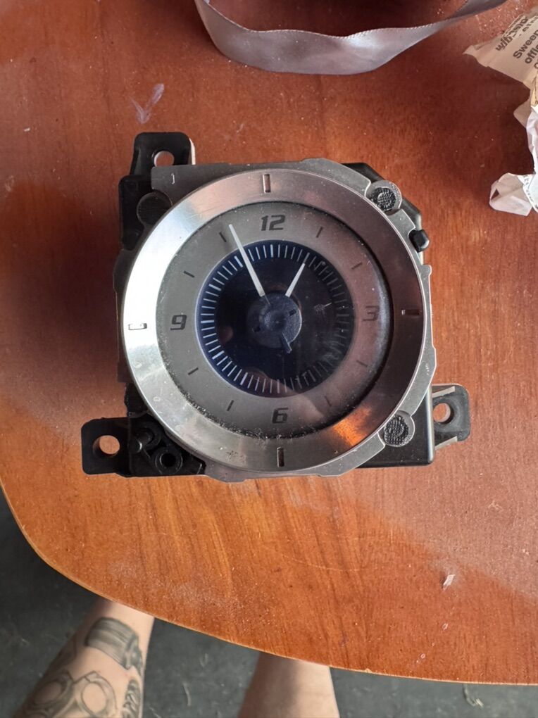 Cadillac Esclade Clock