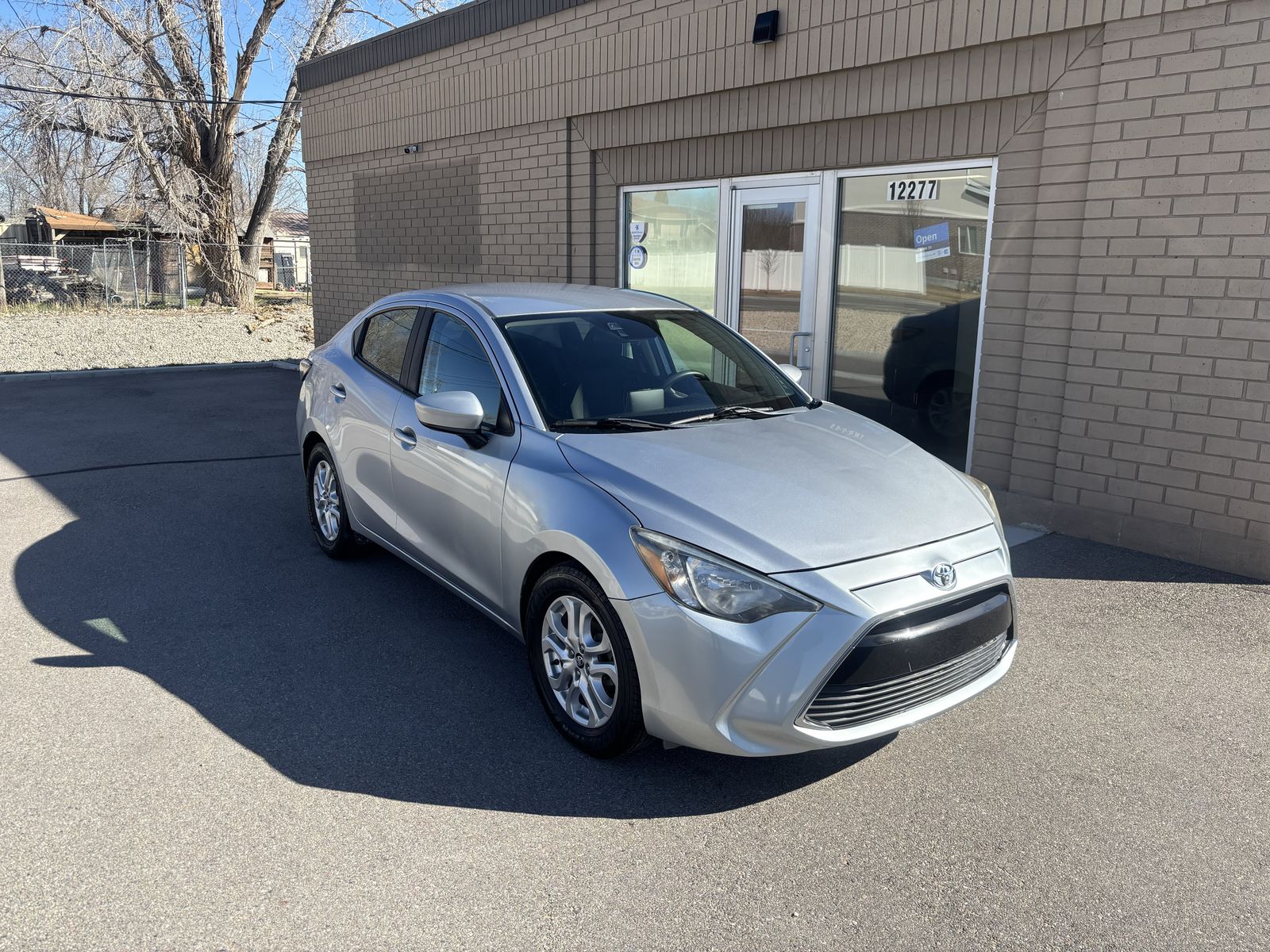 2018 TOYOTA YARIS Base