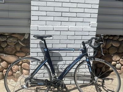 Kestrel Talon Carbon Fiber Road Bike 56 cm frame