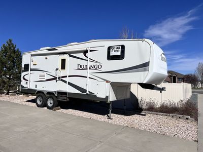 2007 Durango fifth wheel trailer