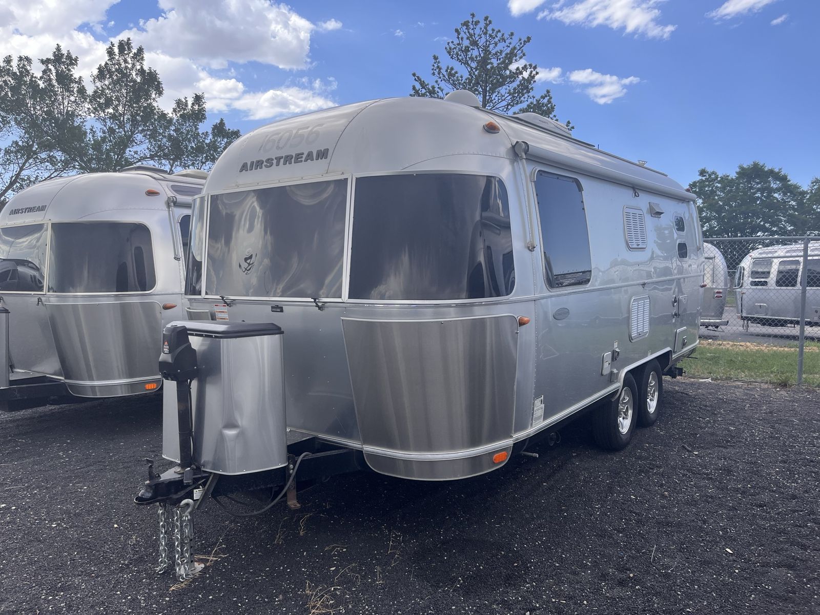 Ready to take on the open road in an American Classic?! 🤩🤩
