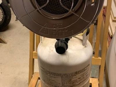 Mr Heater and 2.5gal tank