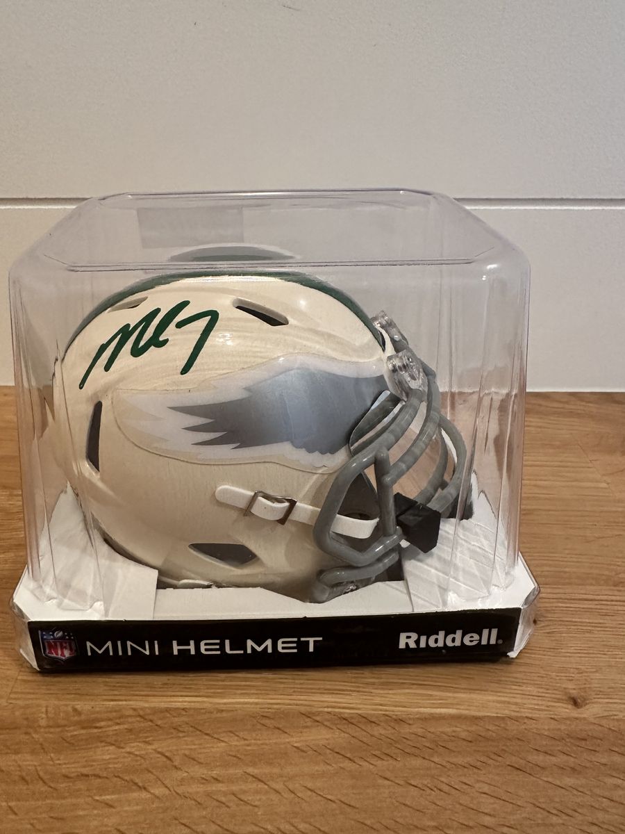 Michael Vick Signed Eagles Retro Mini Helmet with visor Beckett Authenticated