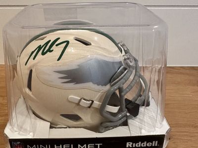 Michael Vick Signed Eagles Retro Mini Helmet with visor Beckett Authenticated