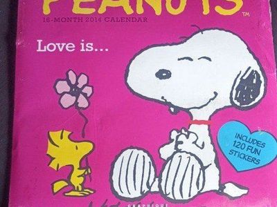 * * New 2014 "Peanuts" Calendar with 120 Stickers * *